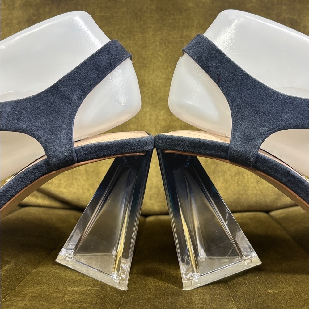 Charles David Navy Trulli clear heels size 7